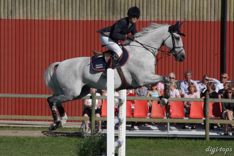 20080830_154422_0945 Piia Pantsu Oaziz