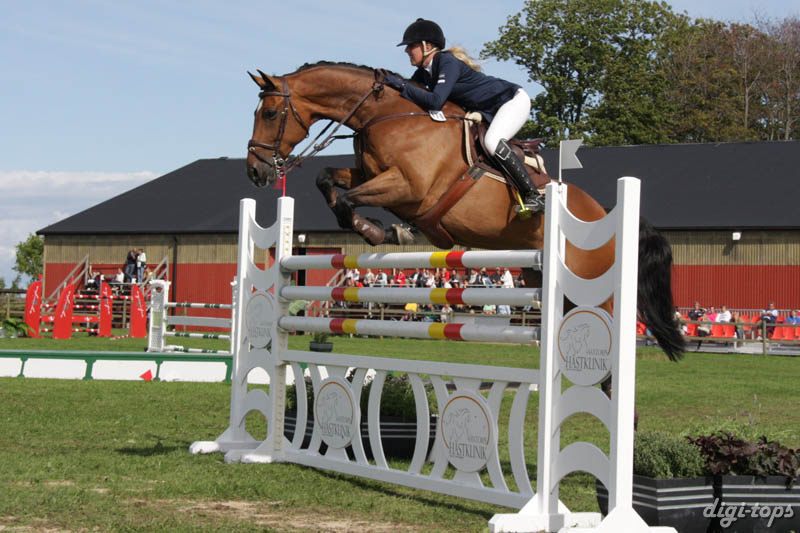 a20080829_142506_0727 Isabelle Sjunesson Playboy