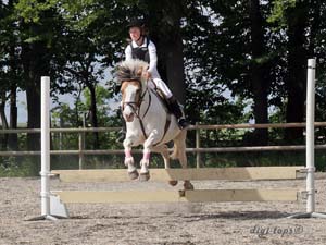 20090606_154816_0303_eden_felicia_gizmo